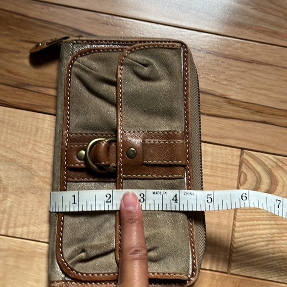 AUTHENTIC Fossil Clutch wallet - Picture 10 of 11